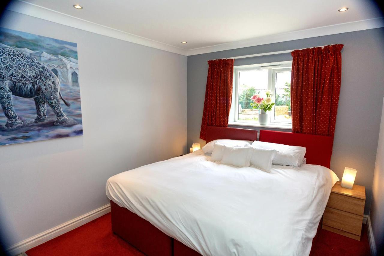 Lenox Farm Bed & Breakfast Hale  Bagian luar foto